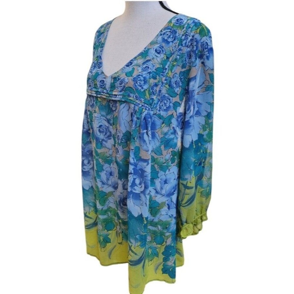 AVENUE Blouse Size 26/28 Poly Lightweight Flowy Comfortable